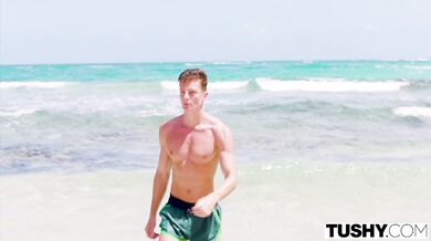 TUSHY - Drzá ryšavka Scarlett miluje divoký anál