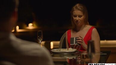 TUSHY - Sexy Eyla má prvú análnu skúsenosť so sugar daddy