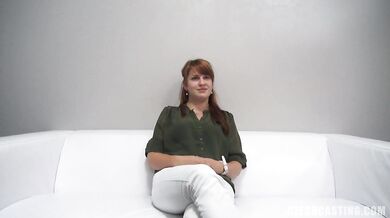 Pekná amatérka Ivana ukazuje, ako šukať na kastingu