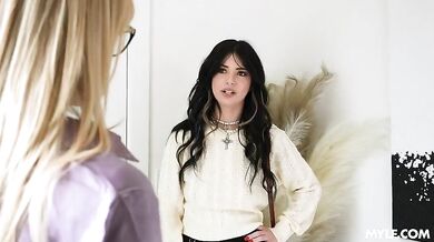 Lesbické MILF hrátky s Dianou Grace a Astériou Jade