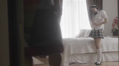 Drobná Aziatka si užíva horúci sex