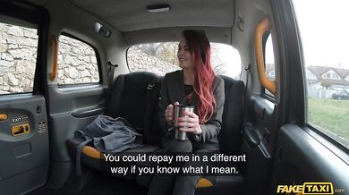 Cindy Shine šuká taxikára