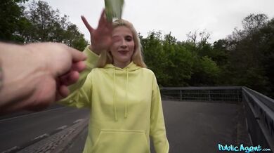 Public Agent - Povedala, že miluje svojho priateľa LOL