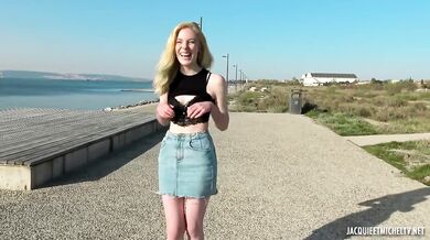 Charlotte dostane análny prienik
