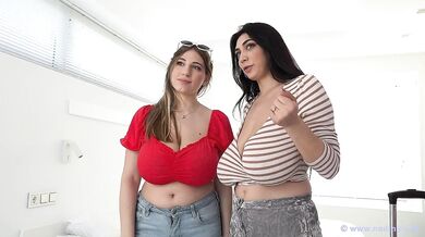 MILF lesbičky s mega veľkými prírodnými prsiami