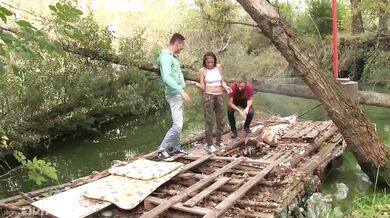 Šťavnatá trojka s Anou Bell Evans