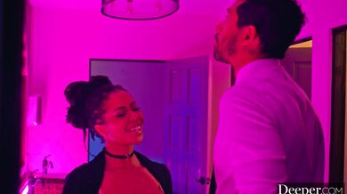 Deeper - Burleskná tanečnica Kira dostane creampie na afterparty