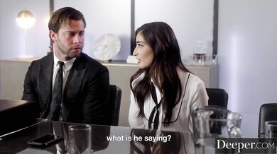 Deeper - Análna kráľovná Emily a Seth podliehajú sexuálnemu napätiu
