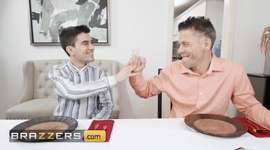 BRAZZERS - Ryan Reid nedokáže na večierku udržať svoje sexuálne nutkanie a nakoniec má trojku s Mickom a Jordim