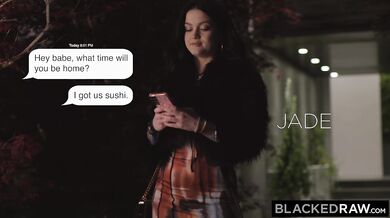 Blacked RAW - Tesná a drobná kráska Jade sa oddáva partnerovi pre BBC