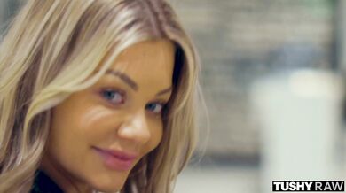 Intenzívny anál pre krásku Riley Steele