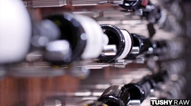 Prvá dvojitá penetrácia pre drobnú kočku Destiny Cruz