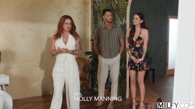 Ryšavá MILF Molly Manning šuká ženícha na svadobnej ceste