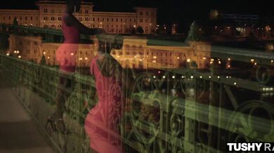 Čierna modelka Zaawaadi túži po análnom sexe